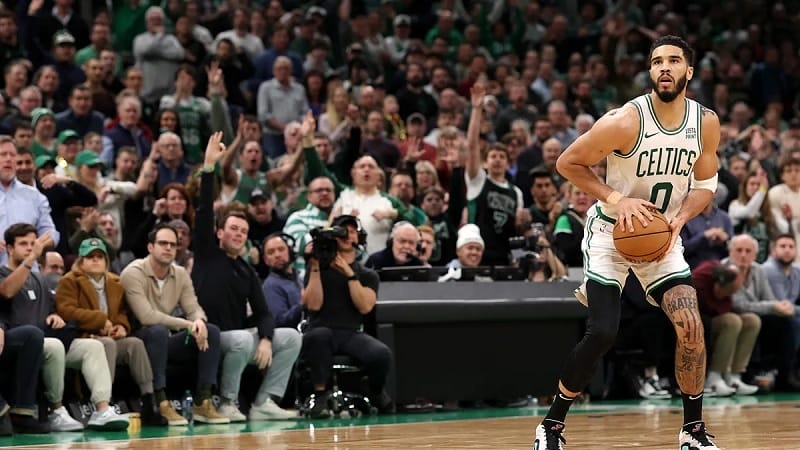 Tatum đưa Celtics đến chiến thắng